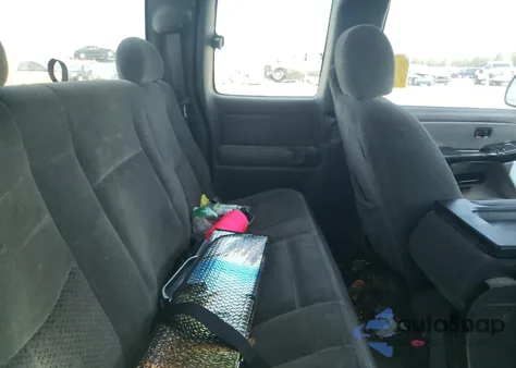 2003 Chevrolet Silverado C1500 из США, поврежденный, VIN 2GCEC19V831143434